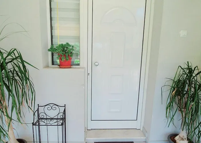 Apartment Frida's Urban Escape